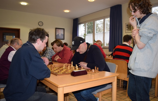 KEBM 2016: Biran Dzelilovic überlegener Sieger | Turniere | SGEM Schwäbisch Gmünd 1872 e.V. KEBM 2016: Biran Dzelilovic überlegener Sieger | Turniere | SGEM Schwäbisch Gmünd 1872 e.V.